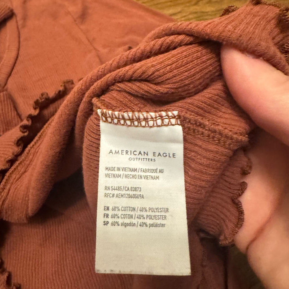H&M Divided Olive Ribbed Tank + American Eagle Rust Henley Top Bundle Medium - Picture 4 of 6
